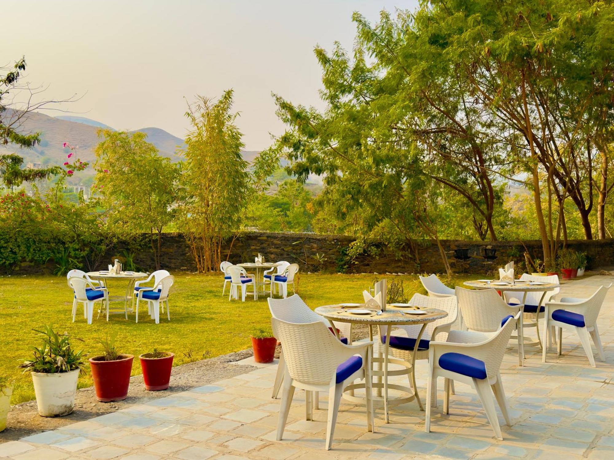 Jag Aravali Resort Udaipur By Naina Staycation - Best For Corporate Events - Family Parties - Mice Exterior foto